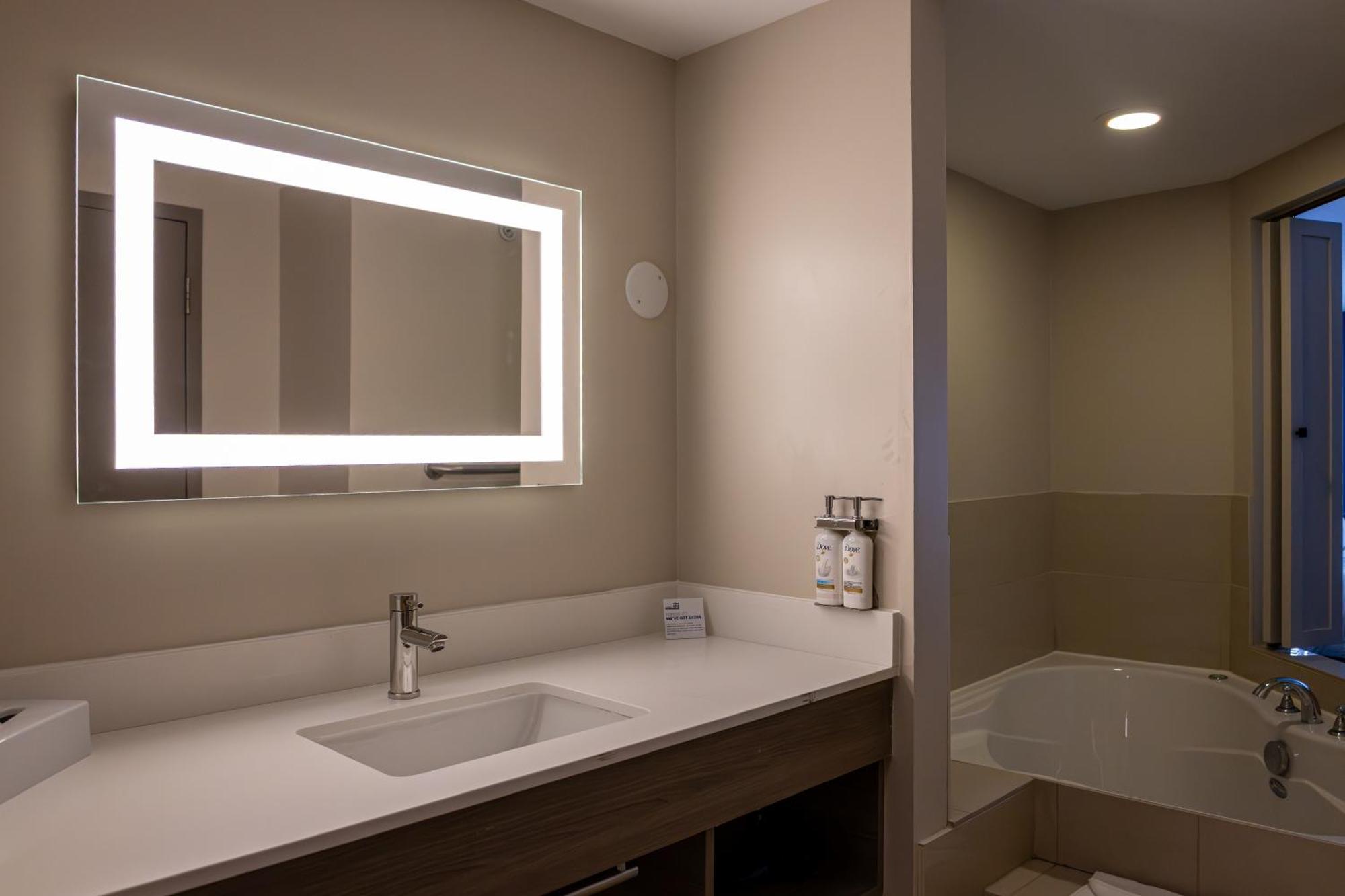 Holiday Inn Express Hotel & Suites Brockville By Ihg Luaran gambar