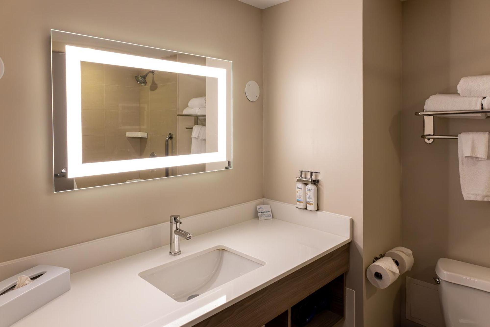 Holiday Inn Express Hotel & Suites Brockville By Ihg Luaran gambar