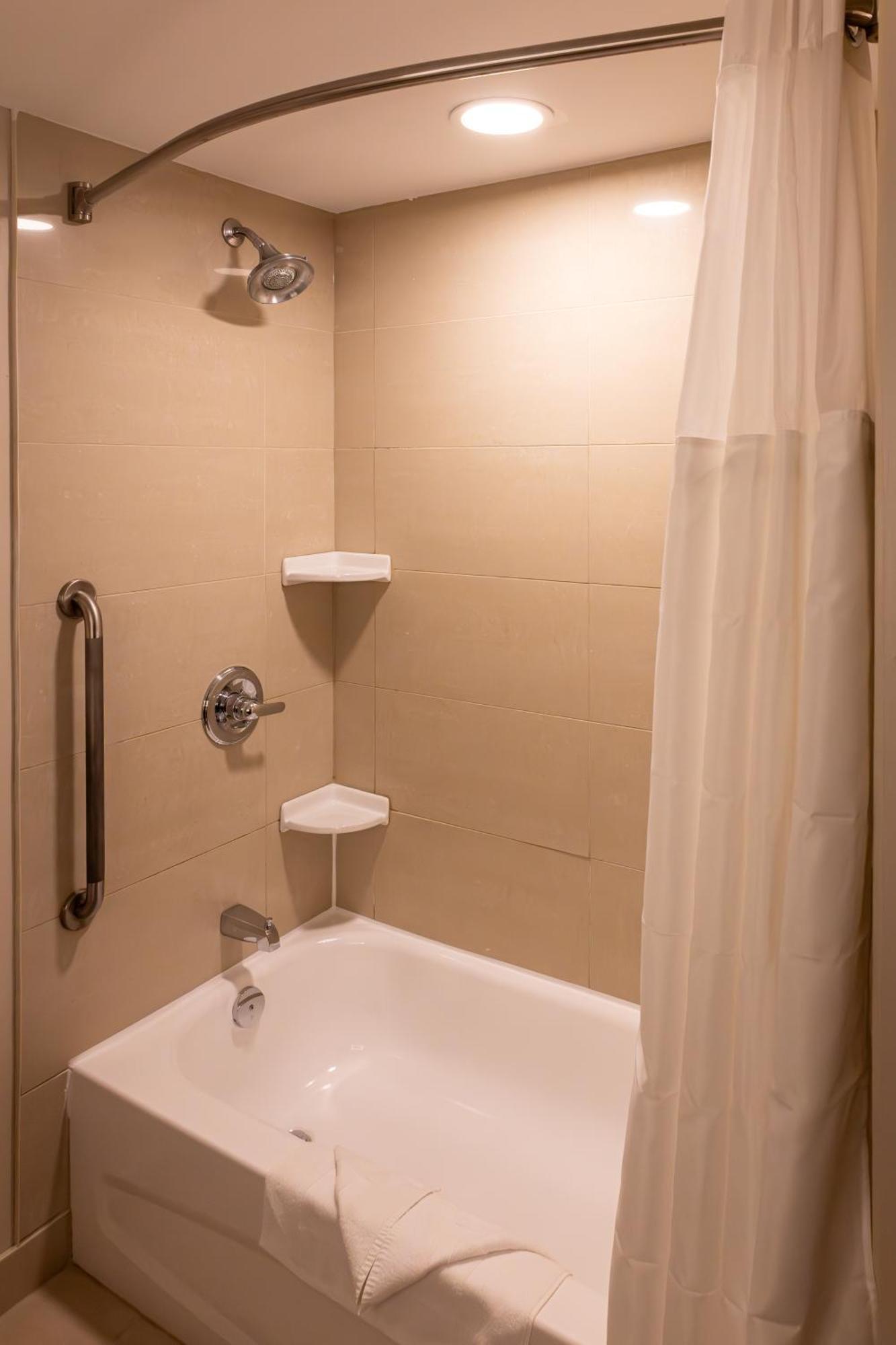 Holiday Inn Express Hotel & Suites Brockville By Ihg Luaran gambar